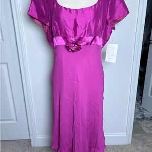 Chic Satin Midi Dress in Fuchsia